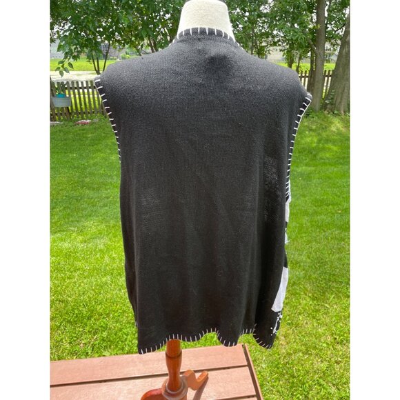 Victoria Woman 2X Black & White Animal Print Knit Vest With Embroidered Details - Picture 7 of 10